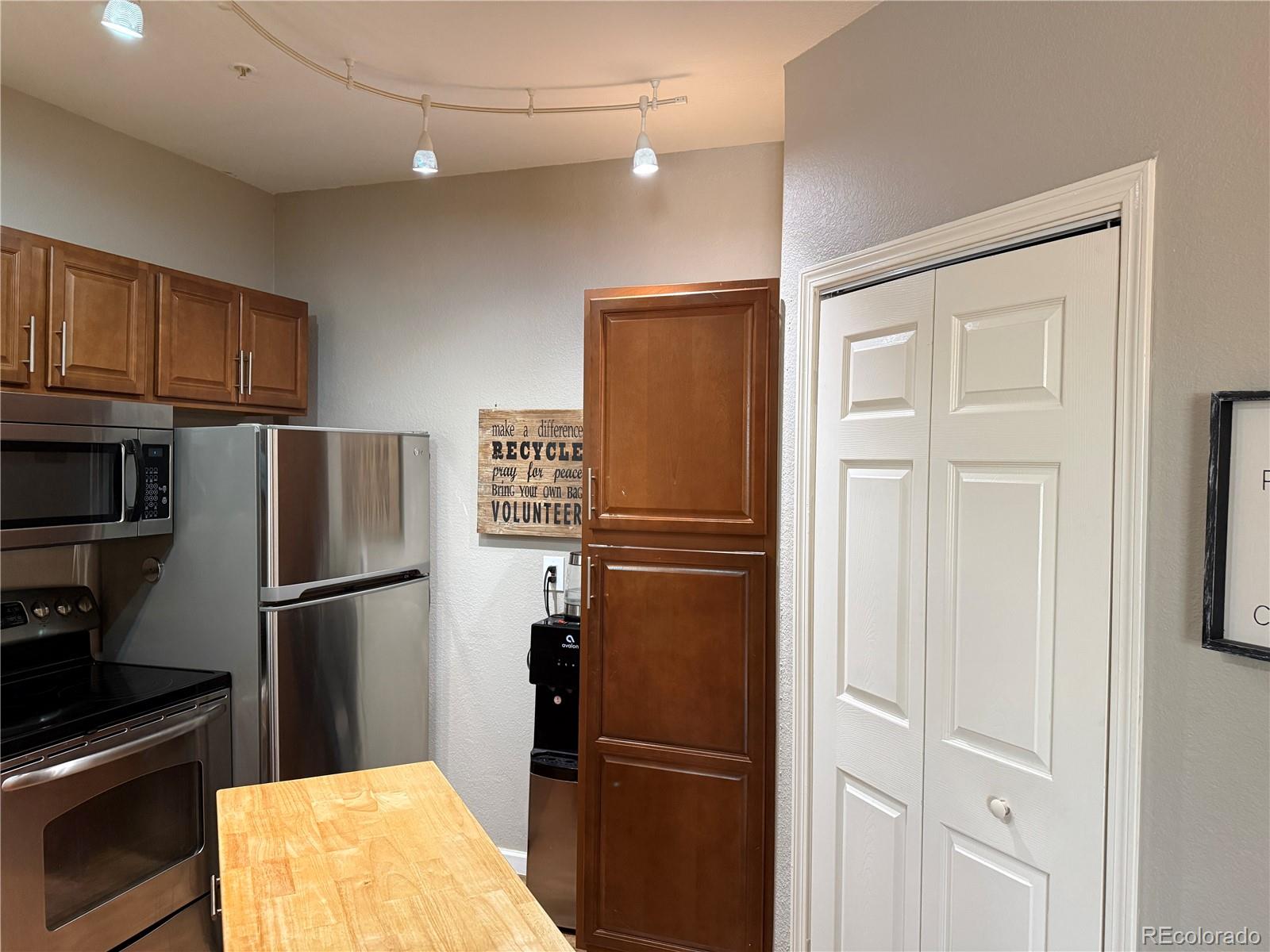 MLS Image #13 for 1691 w canal circle,littleton, Colorado