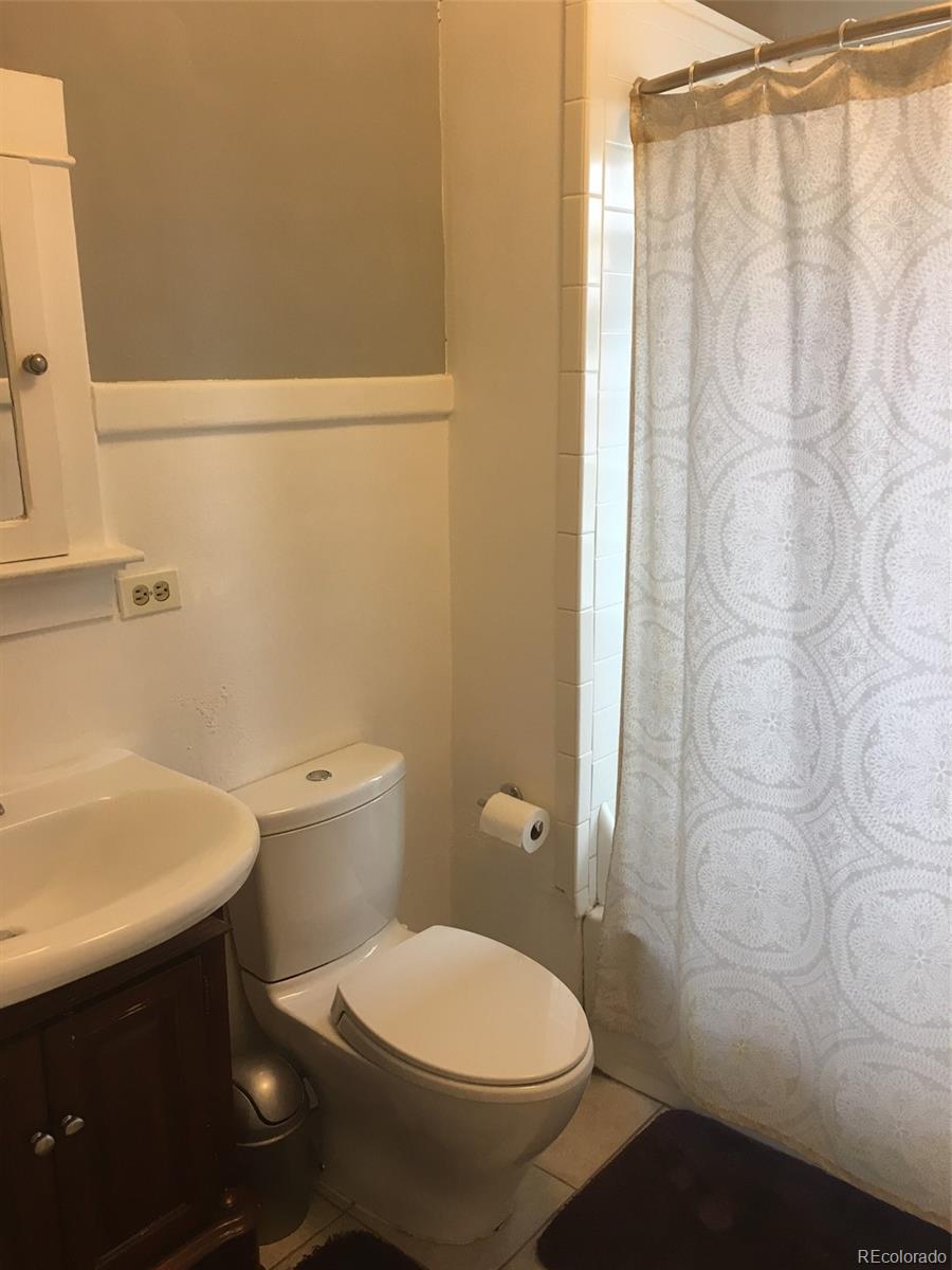 MLS Image #11 for 1859 s clarkson street,denver, Colorado