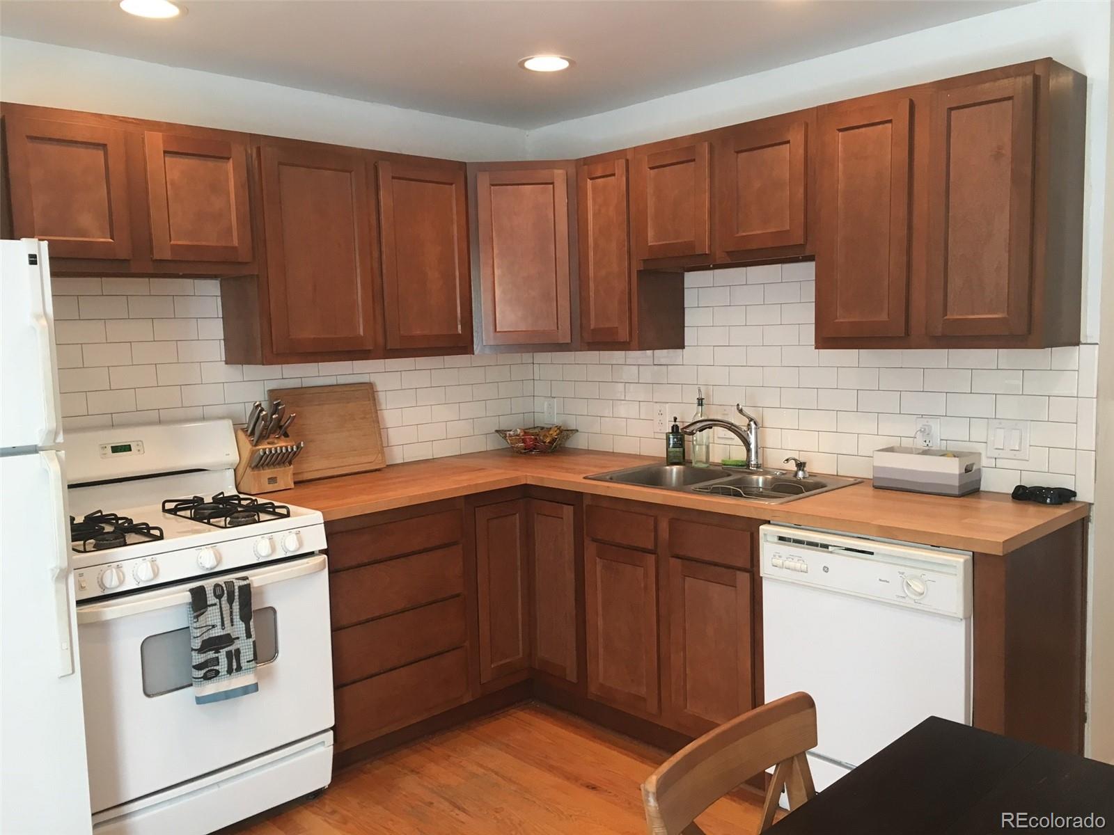 MLS Image #7 for 1859 s clarkson street,denver, Colorado