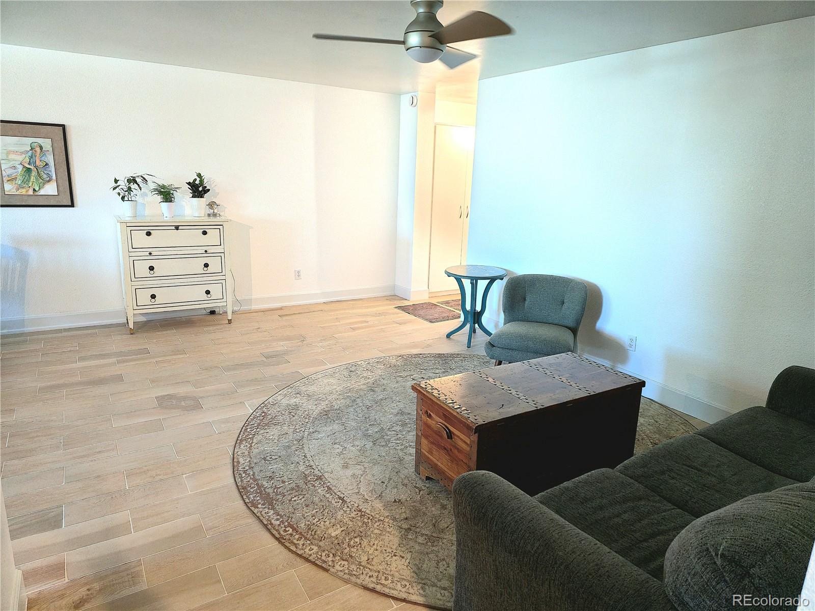 MLS Image #6 for 2880 s locust street 302n,denver, Colorado