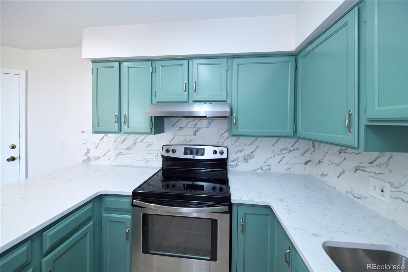MLS Image #10 for 13950 e oxford place,aurora, Colorado