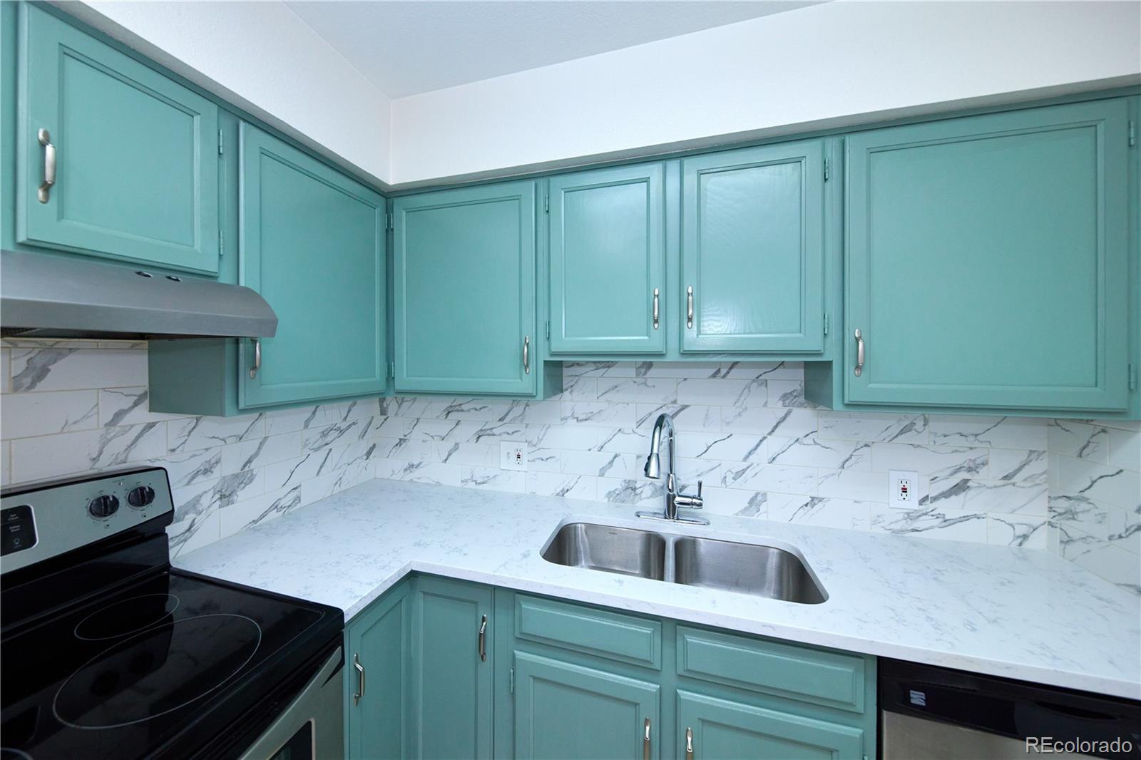 MLS Image #11 for 13950 e oxford place,aurora, Colorado