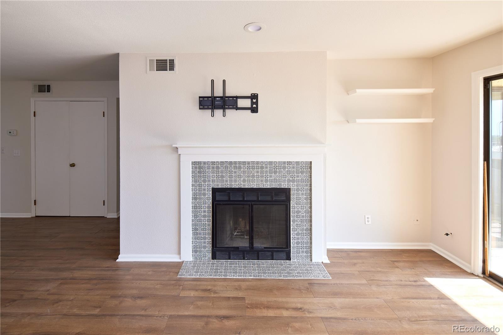 MLS Image #3 for 13950 e oxford place,aurora, Colorado