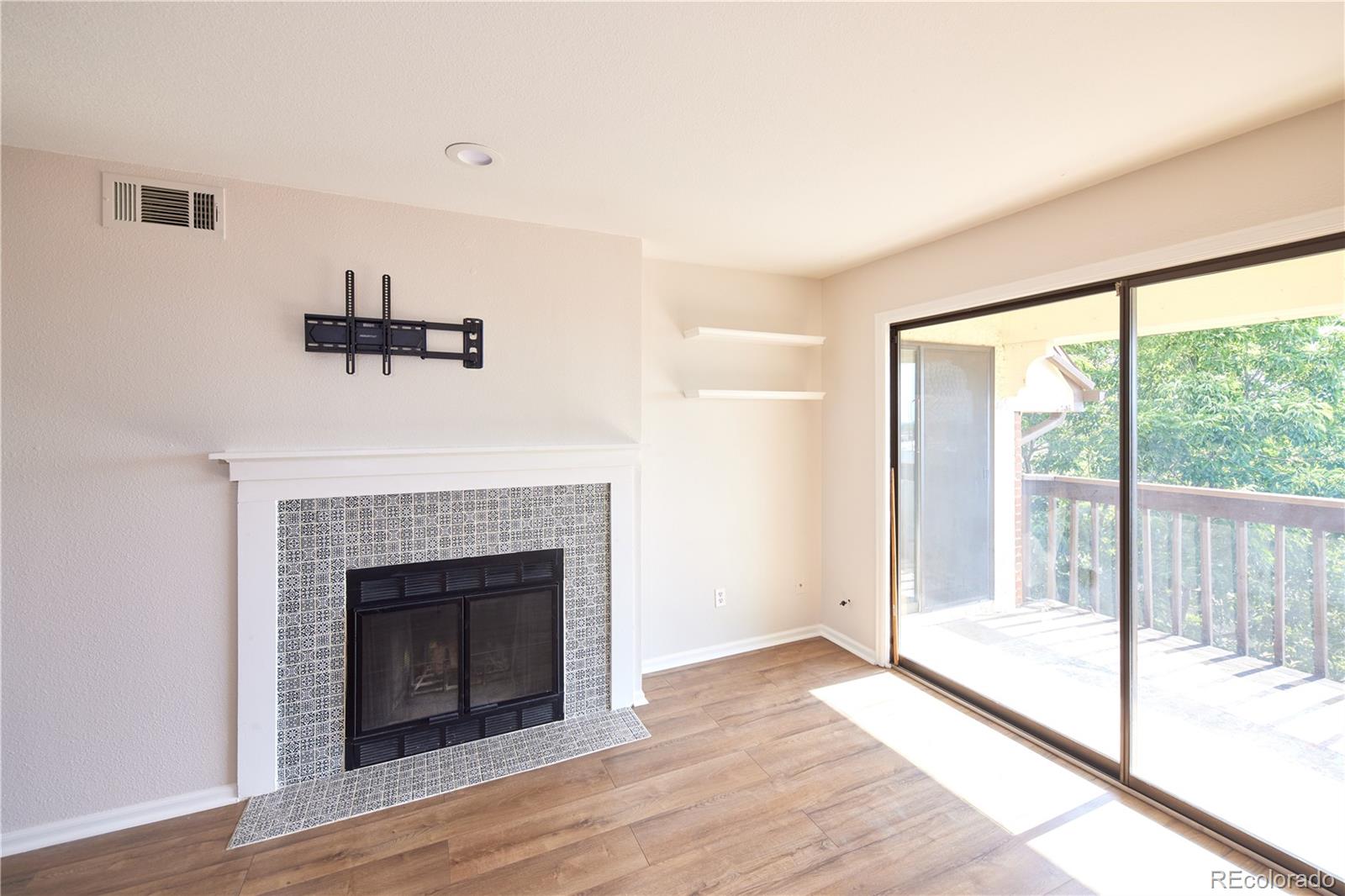 MLS Image #4 for 13950 e oxford place,aurora, Colorado