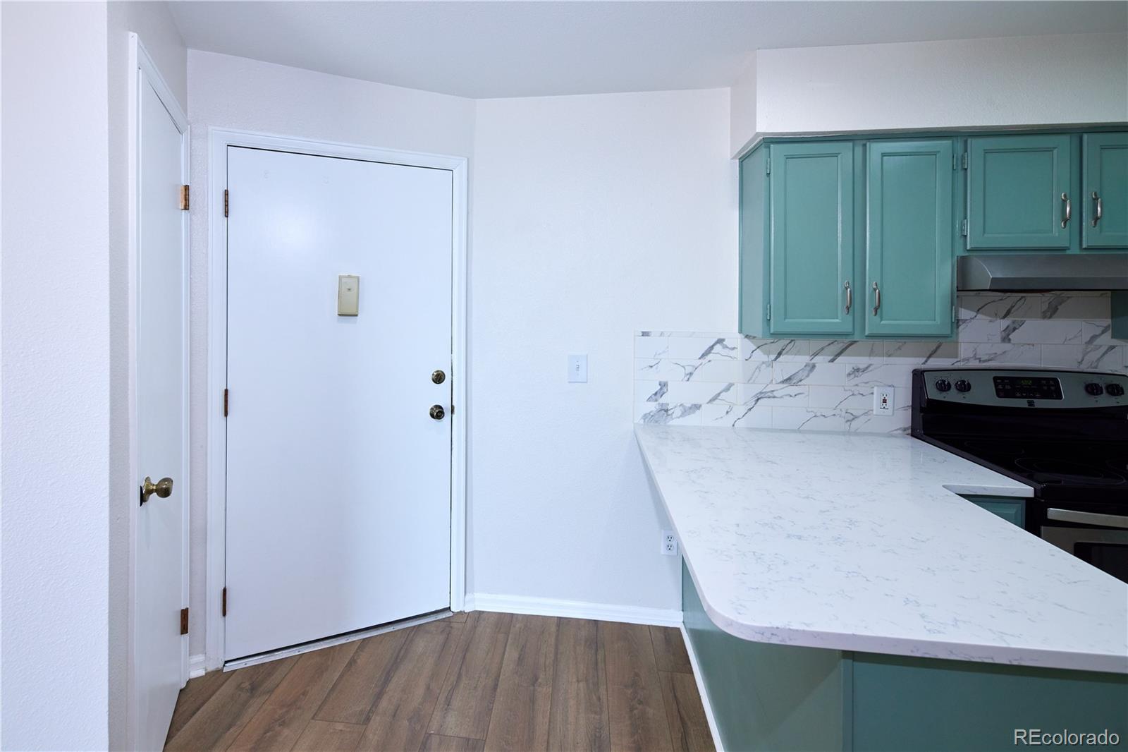 MLS Image #7 for 13950 e oxford place,aurora, Colorado