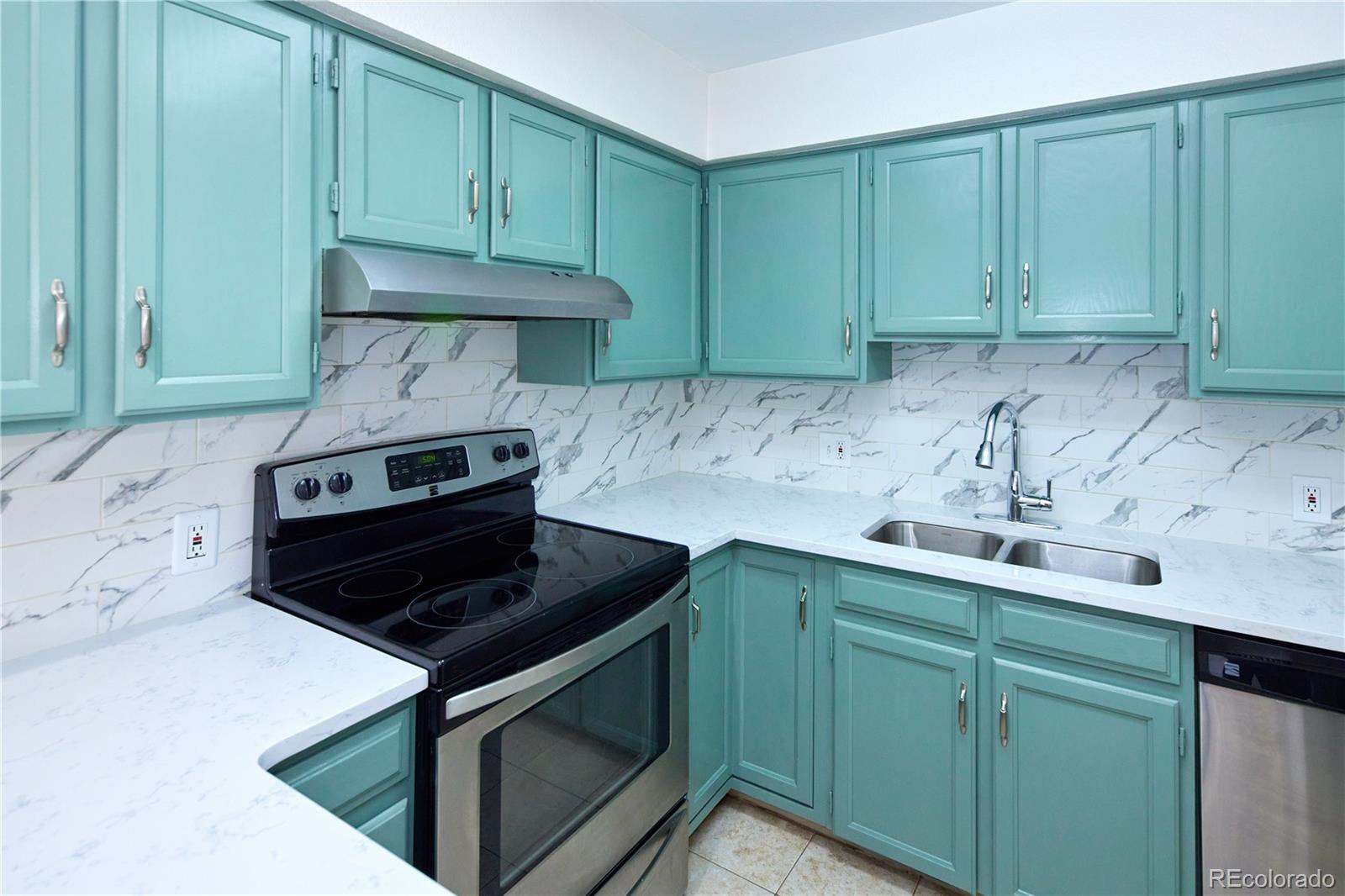 MLS Image #9 for 13950 e oxford place,aurora, Colorado