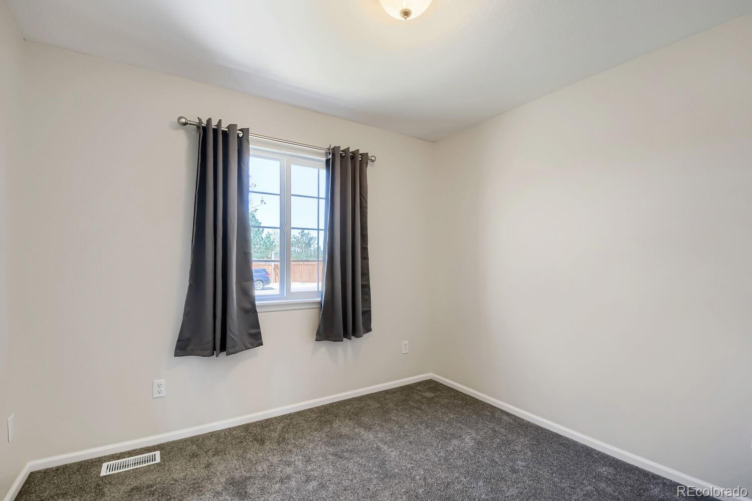 MLS Image #11 for 2510  cedar avenue,greeley, Colorado