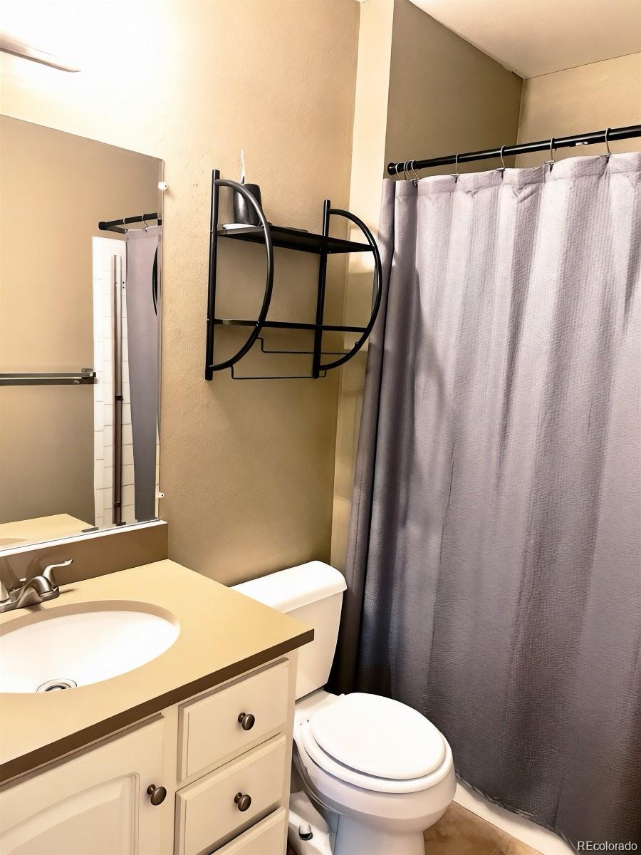 MLS Image #7 for 19156 e arizona place,aurora, Colorado