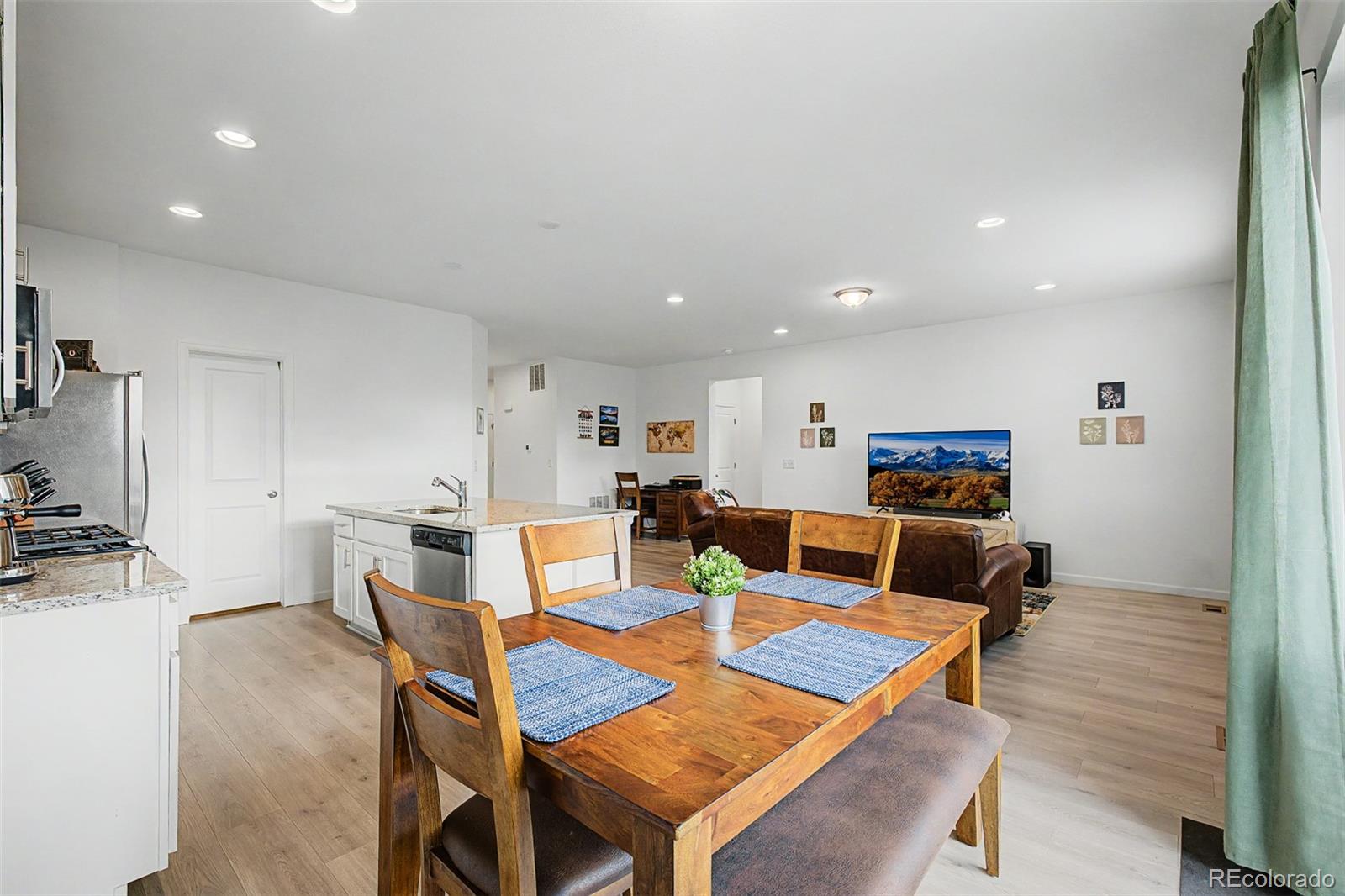 MLS Image #12 for 121 s vandriver way,aurora, Colorado