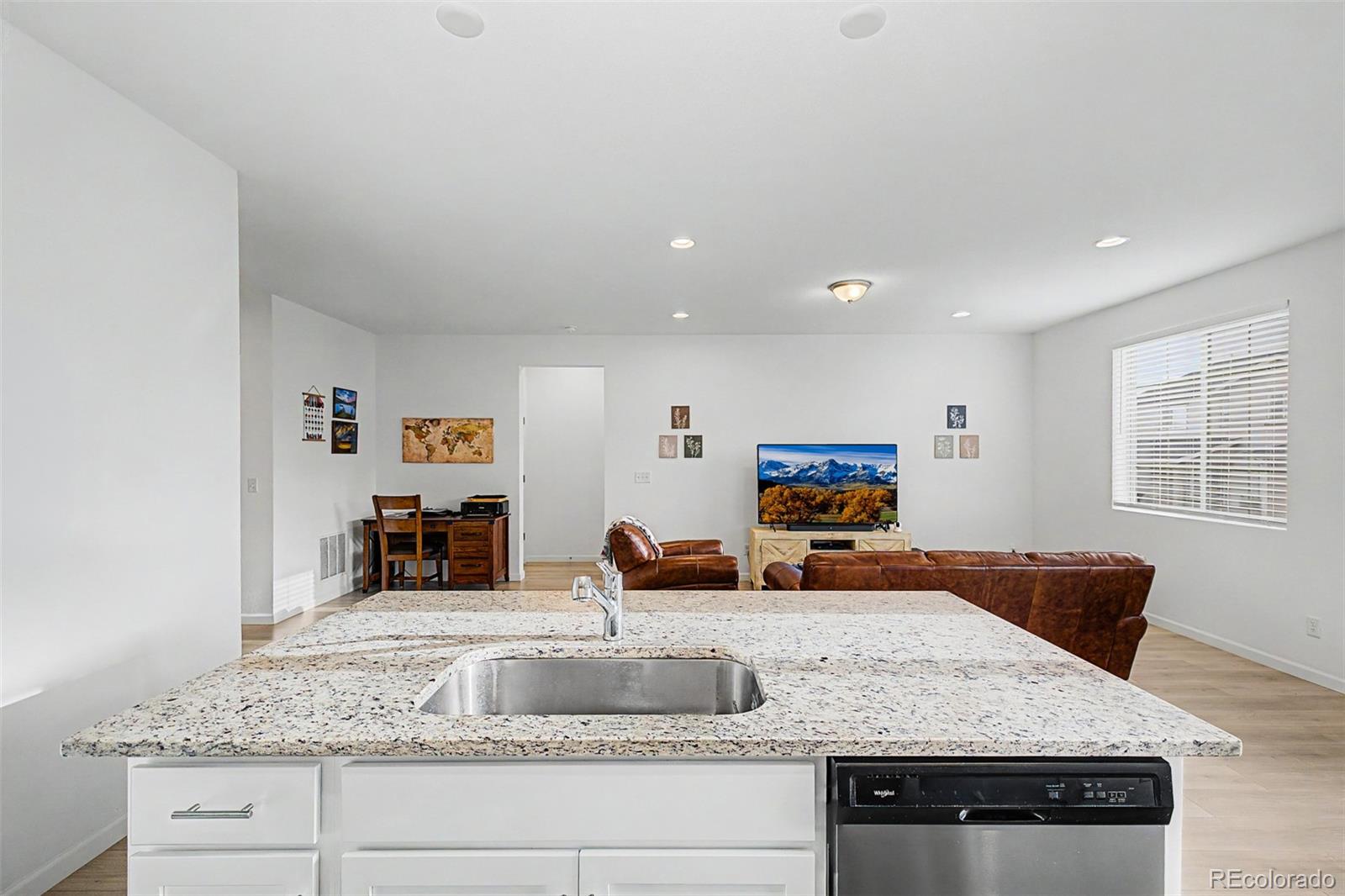 MLS Image #15 for 121 s vandriver way,aurora, Colorado