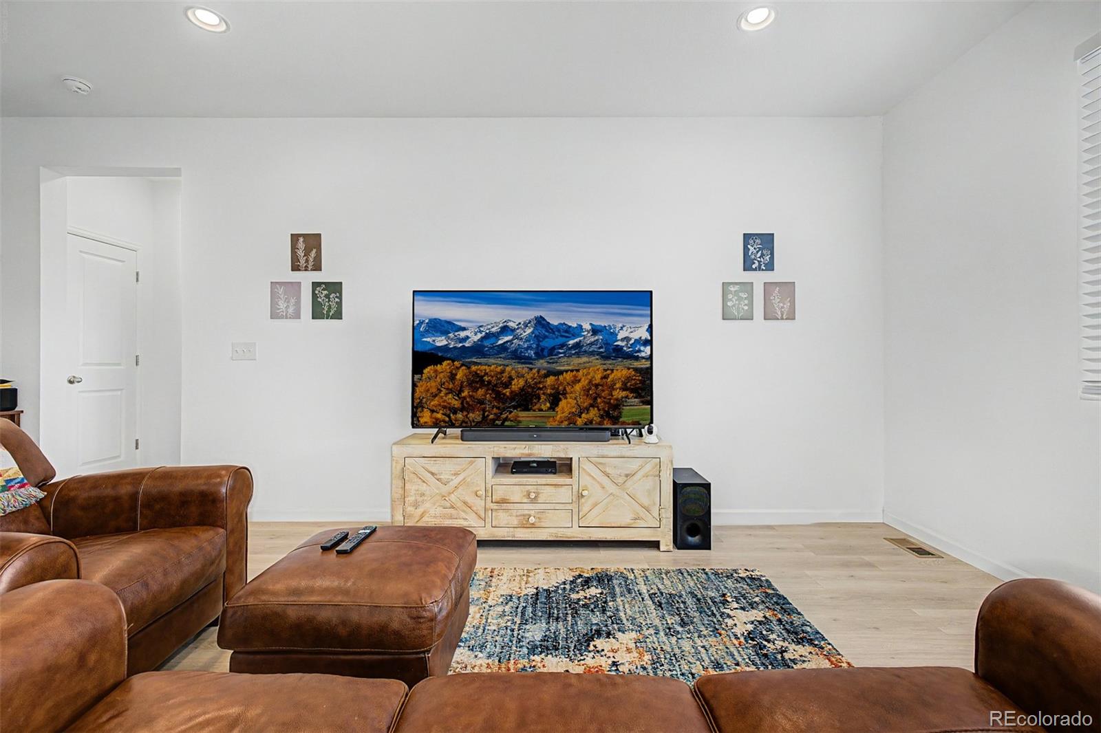 MLS Image #7 for 121 s vandriver way,aurora, Colorado