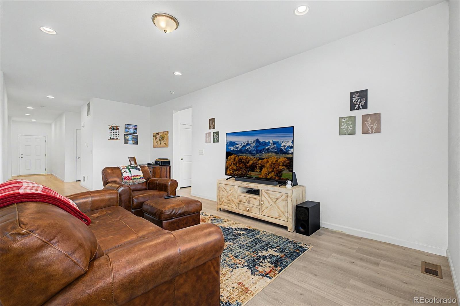 MLS Image #8 for 121 s vandriver way,aurora, Colorado