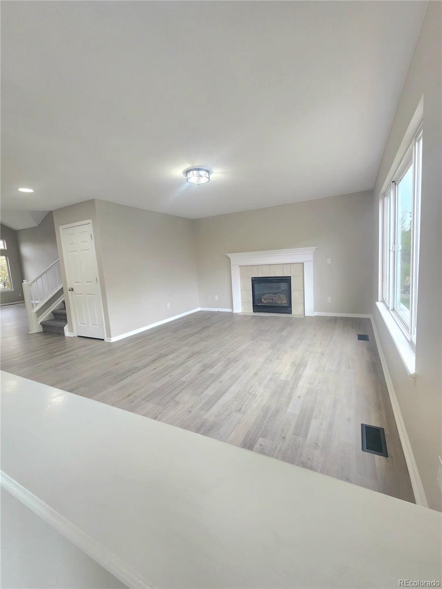 MLS Image #3 for 19913 e 59th avenue,aurora, Colorado