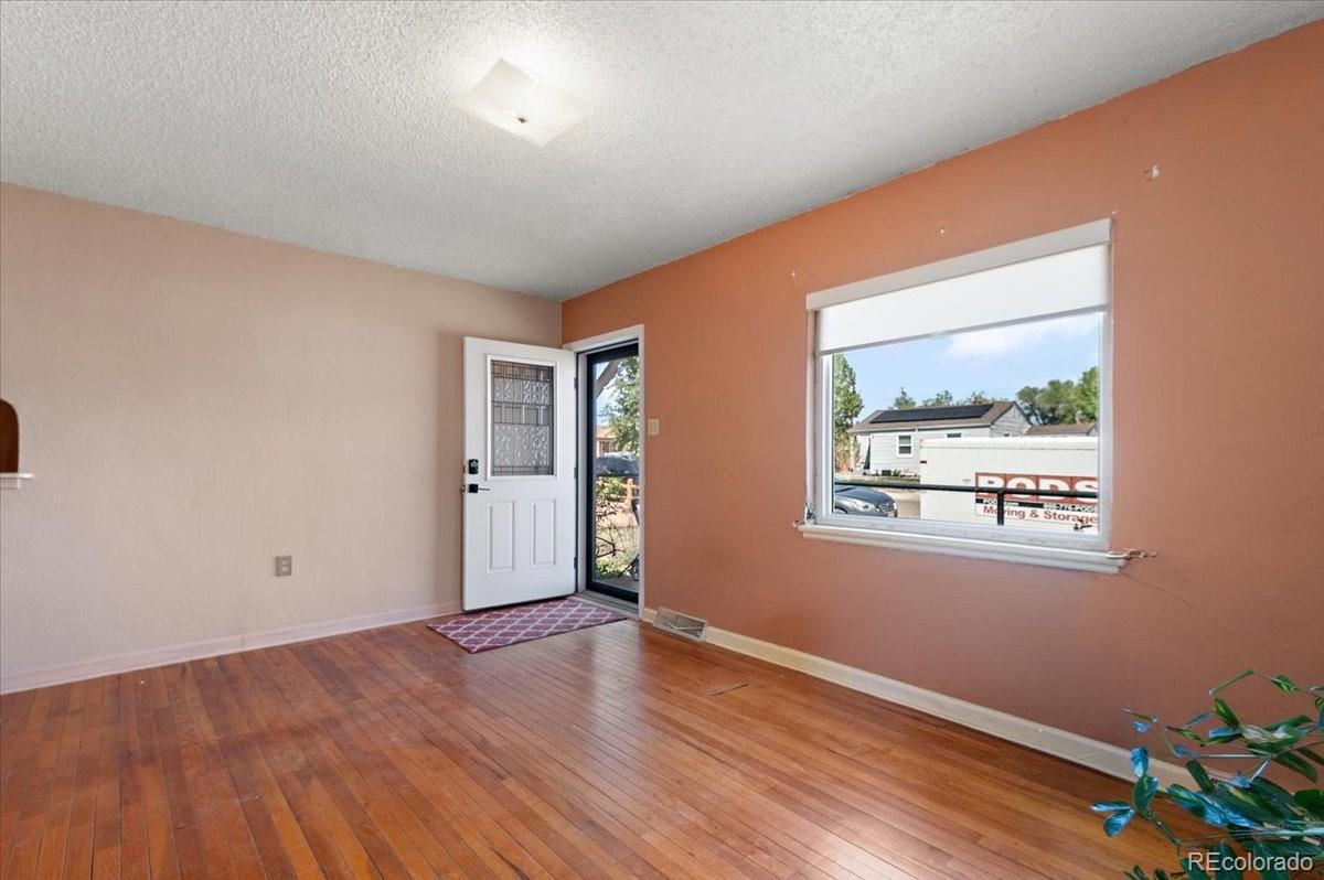 MLS Image #10 for 920  central court,pueblo, Colorado