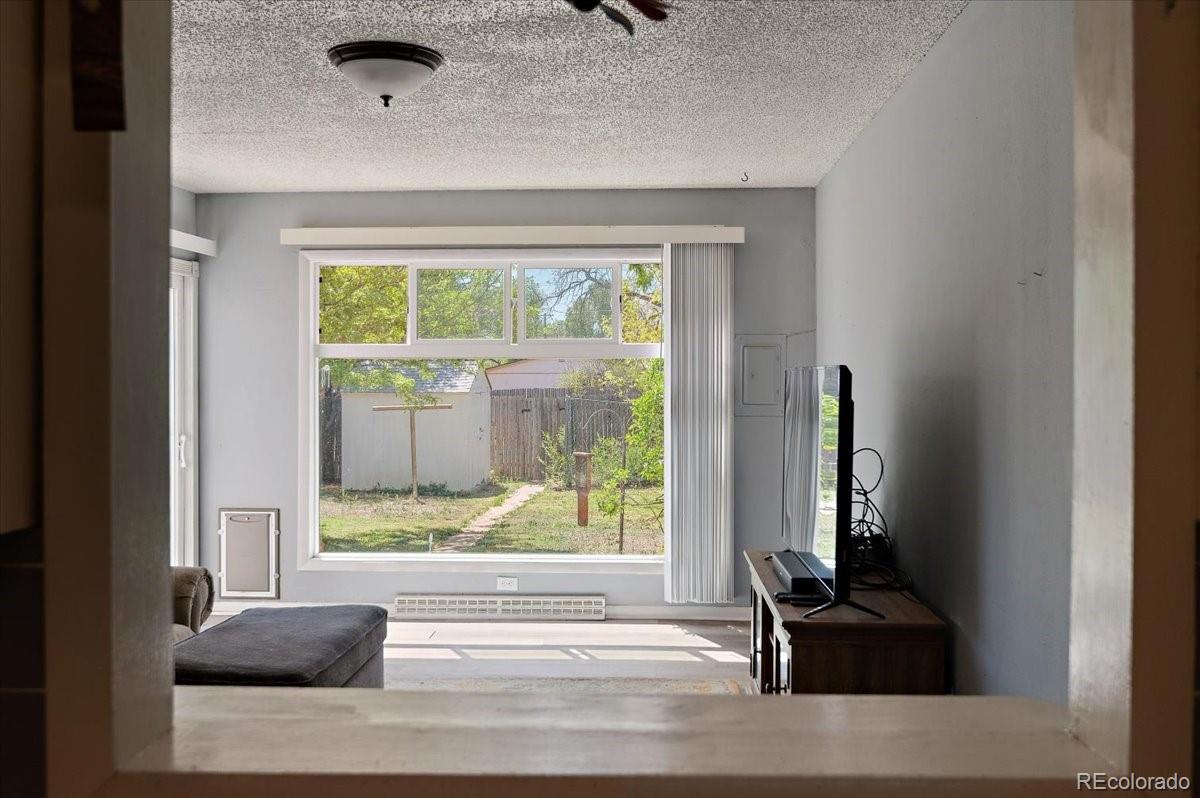 MLS Image #2 for 920  central court,pueblo, Colorado