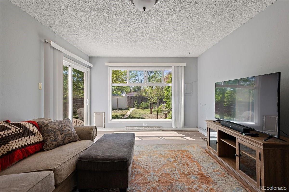 MLS Image #3 for 920  central court,pueblo, Colorado