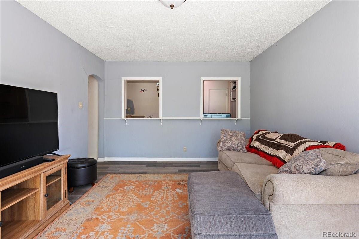 MLS Image #4 for 920  central court,pueblo, Colorado