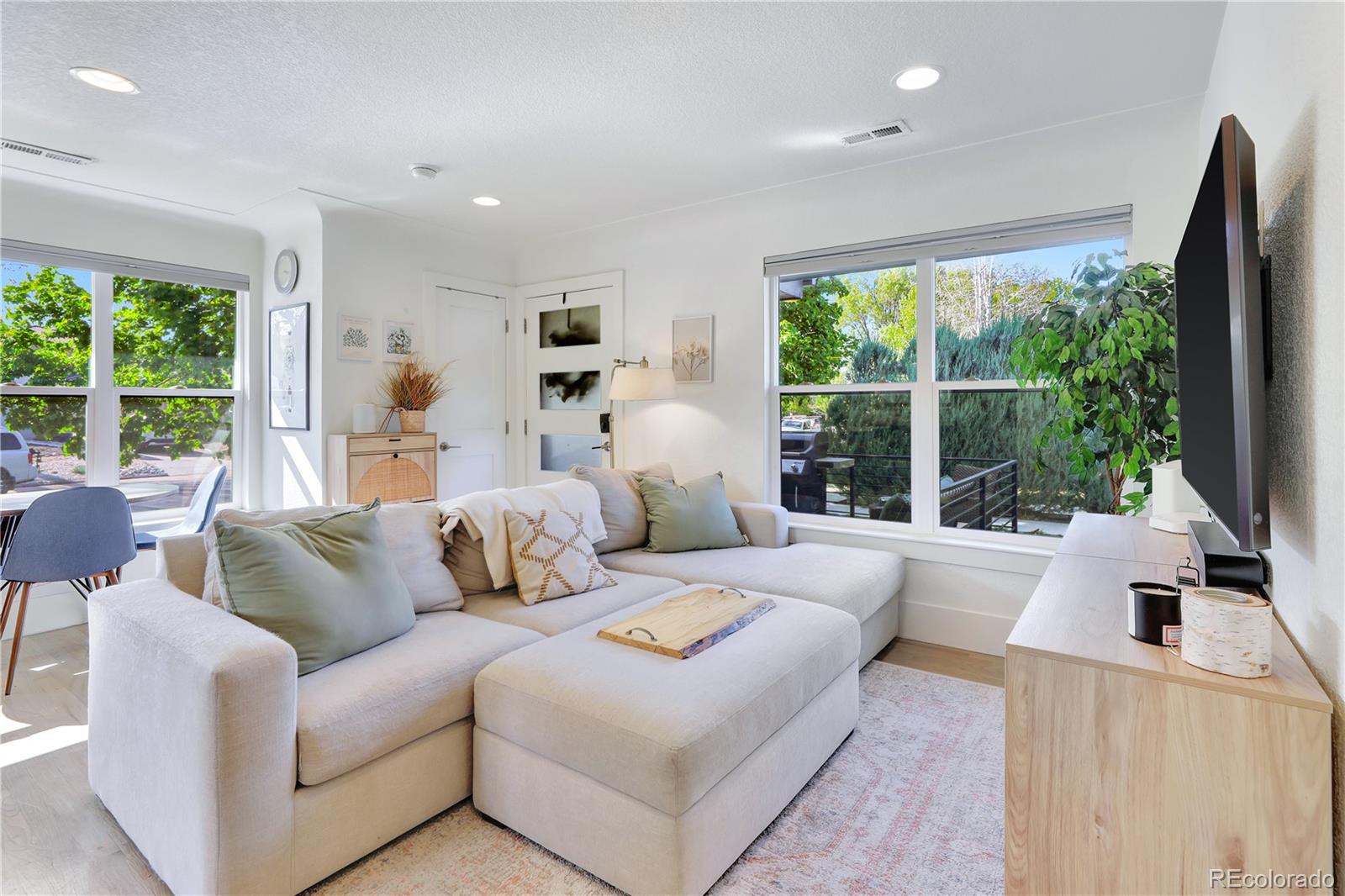 MLS Image #2 for 350  hudson street,denver, Colorado