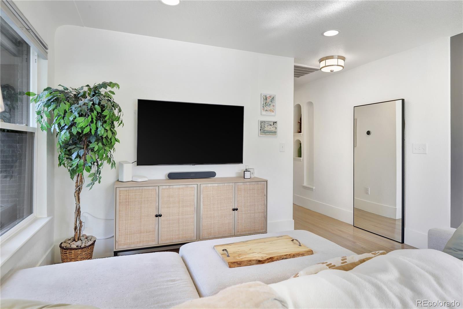 MLS Image #4 for 350  hudson street,denver, Colorado