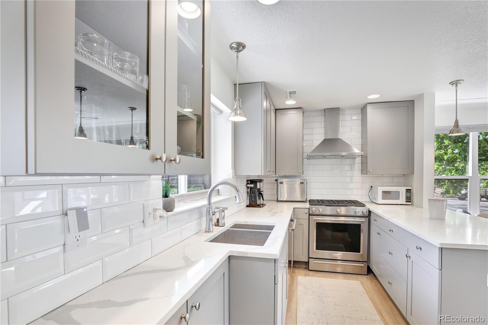 MLS Image #8 for 350  hudson street,denver, Colorado