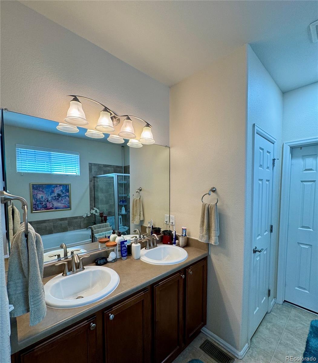 MLS Image #13 for 3395 s jericho court,aurora, Colorado
