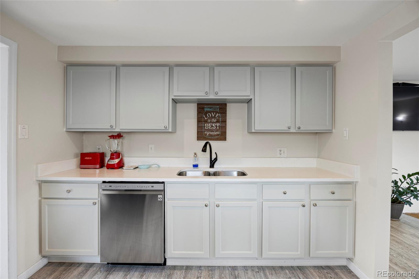 MLS Image #8 for 5525  pierce court,arvada, Colorado
