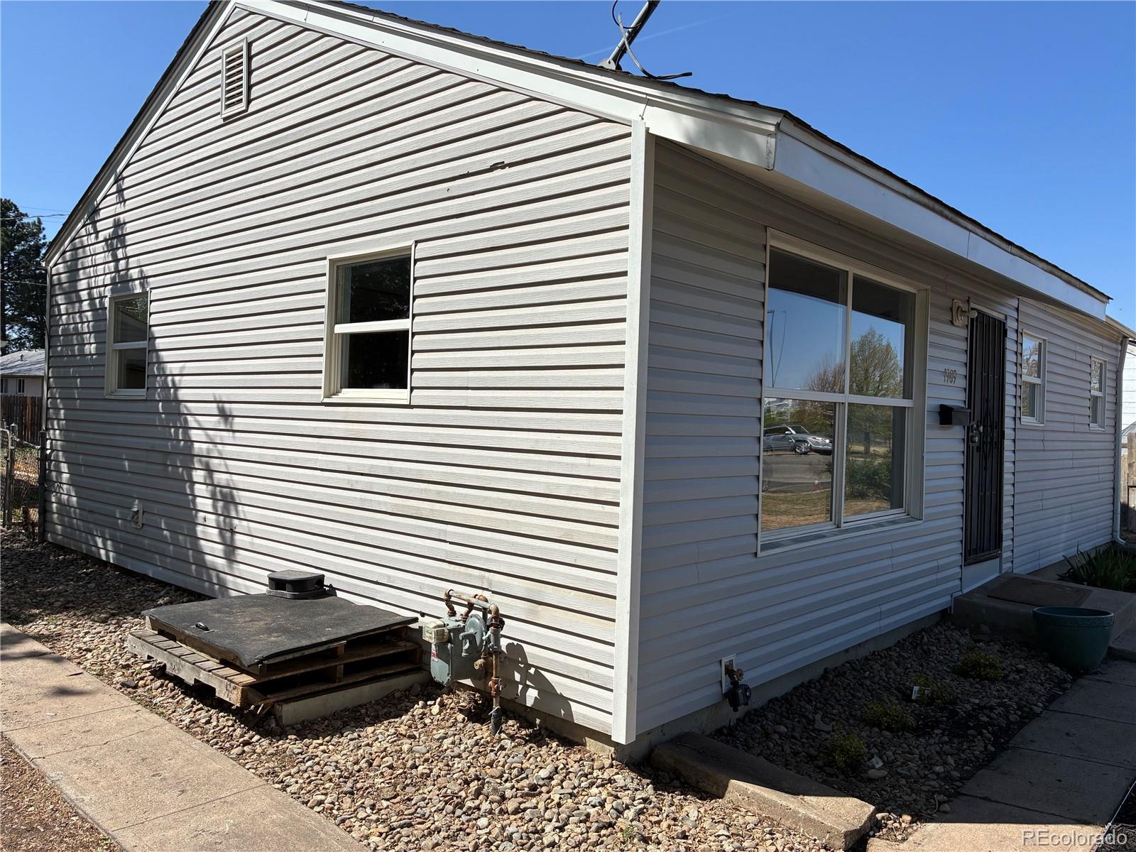 MLS Image #4 for 1989  beeler street,aurora, Colorado