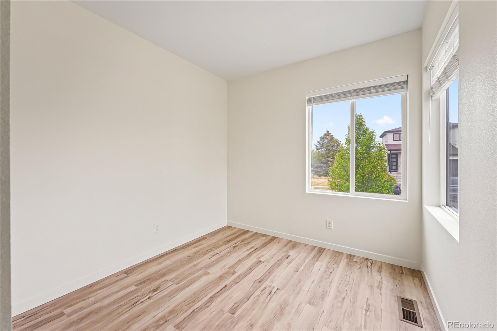 MLS Image #3 for 10008  salida street,commerce city, Colorado
