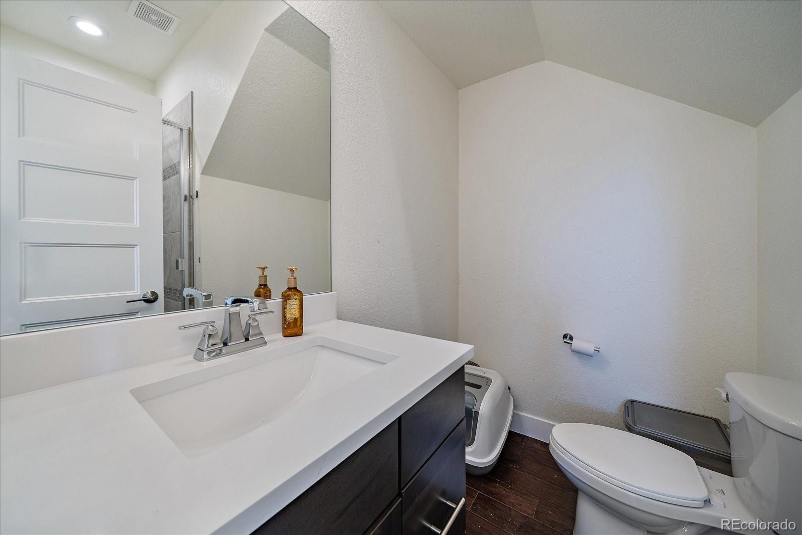 MLS Image #11 for 1340 n sheridan boulevard,denver, Colorado
