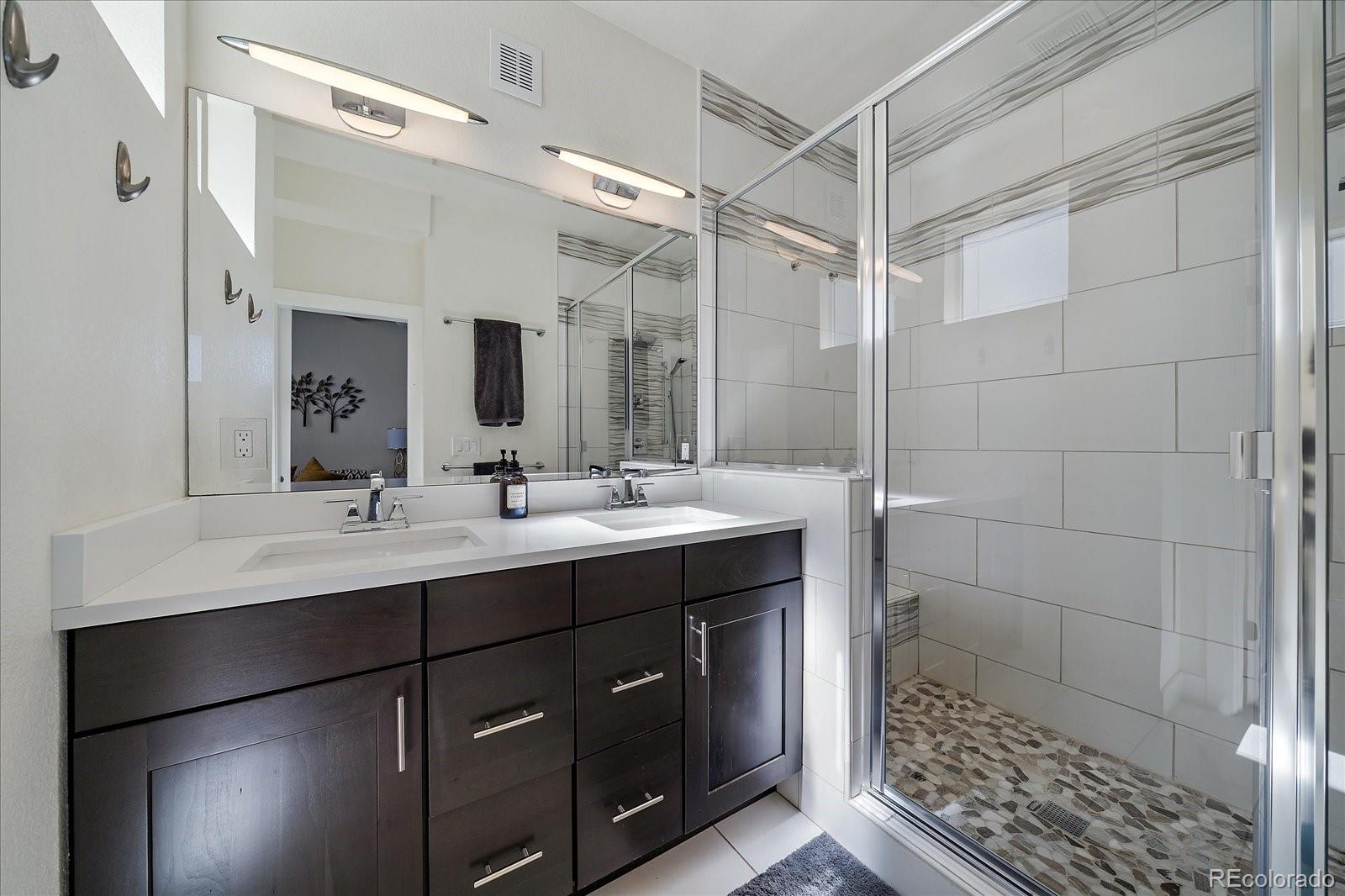 MLS Image #15 for 1340 n sheridan boulevard,denver, Colorado