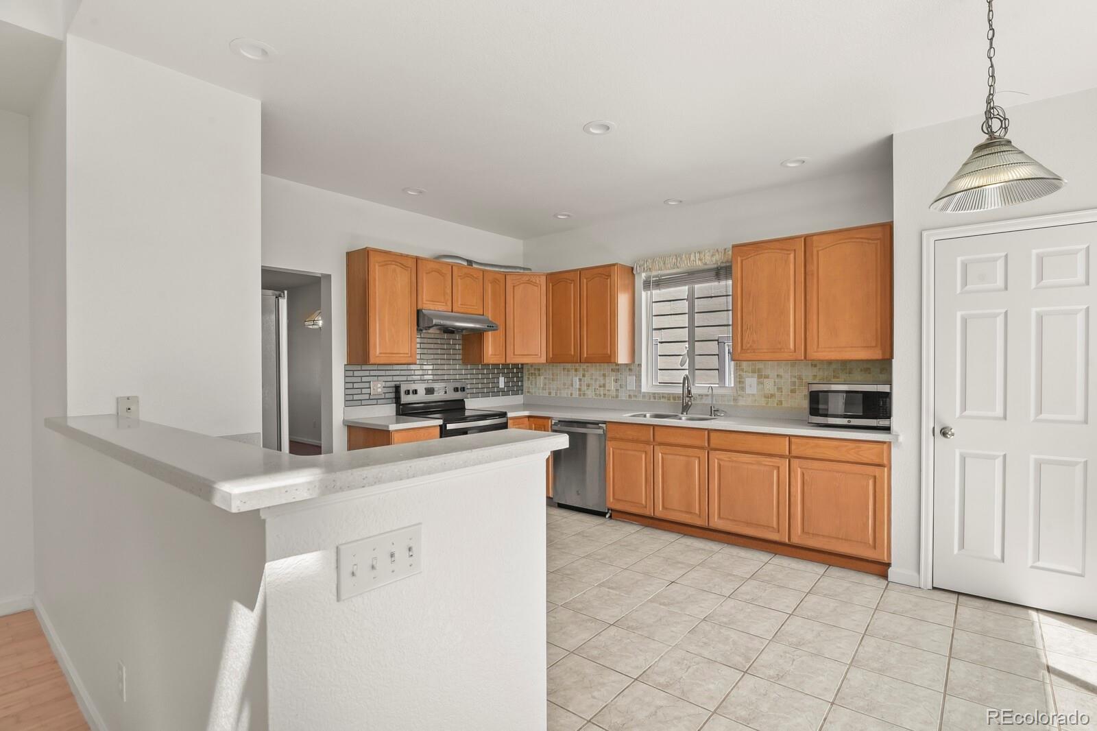MLS Image #5 for 11130 w tennessee court,lakewood, Colorado