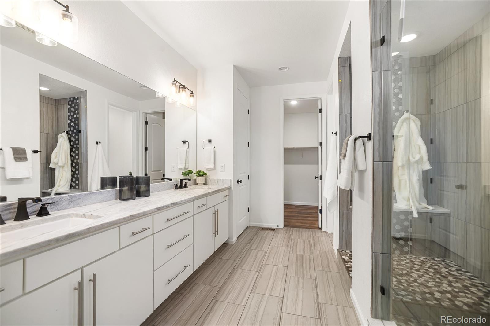 MLS Image #19 for 24777 e alamo place,aurora, Colorado