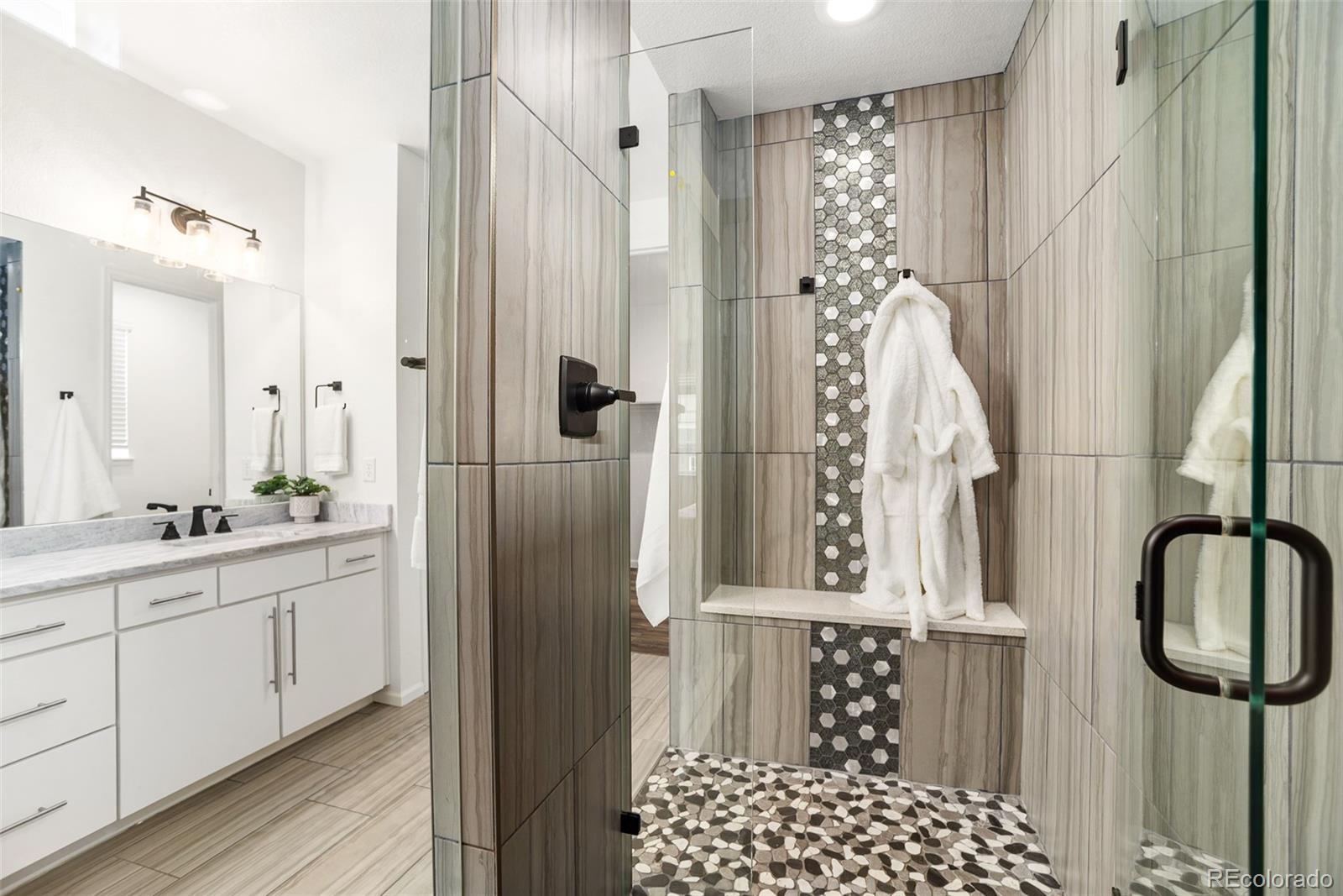 MLS Image #23 for 24777 e alamo place,aurora, Colorado
