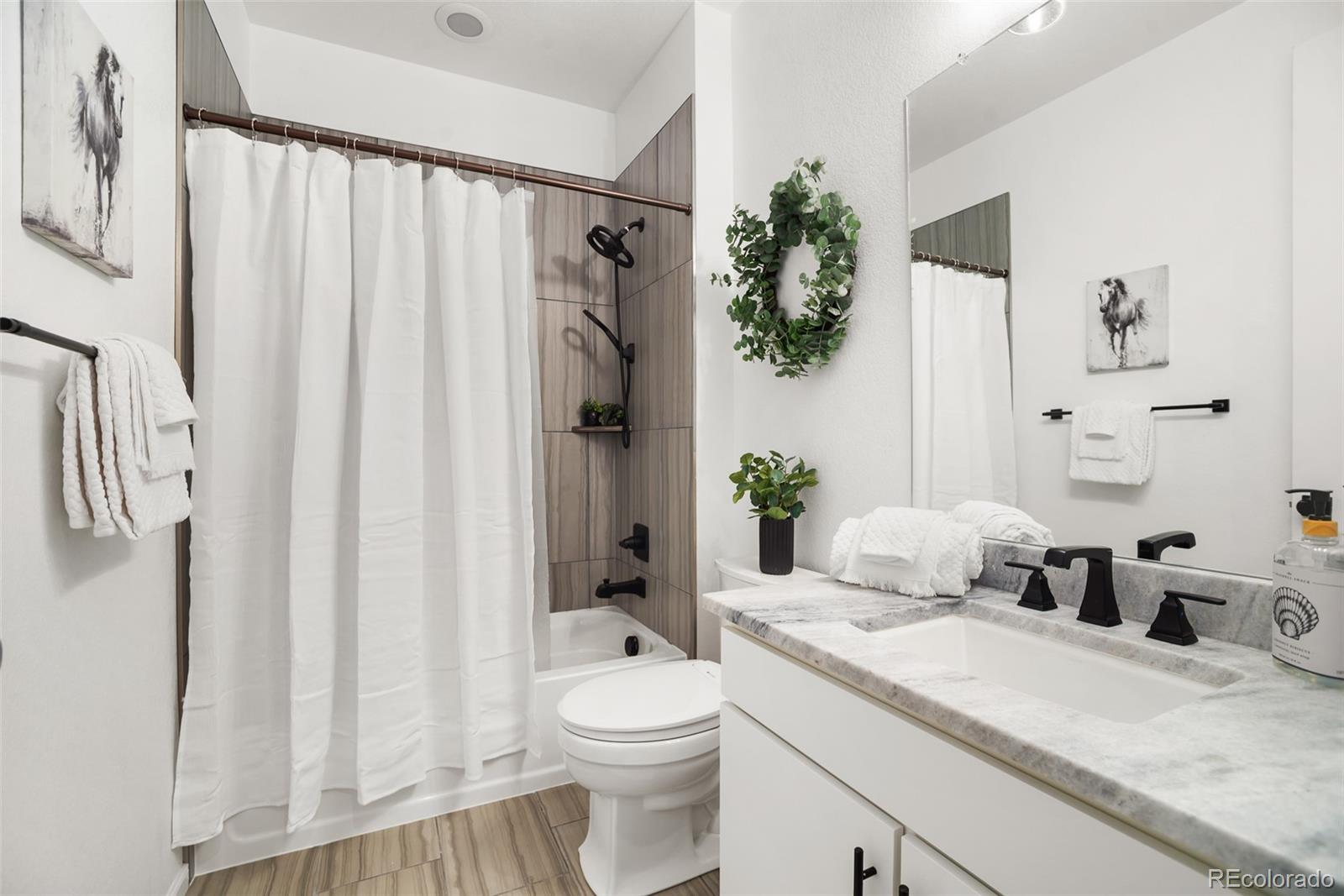 MLS Image #31 for 24777 e alamo place,aurora, Colorado