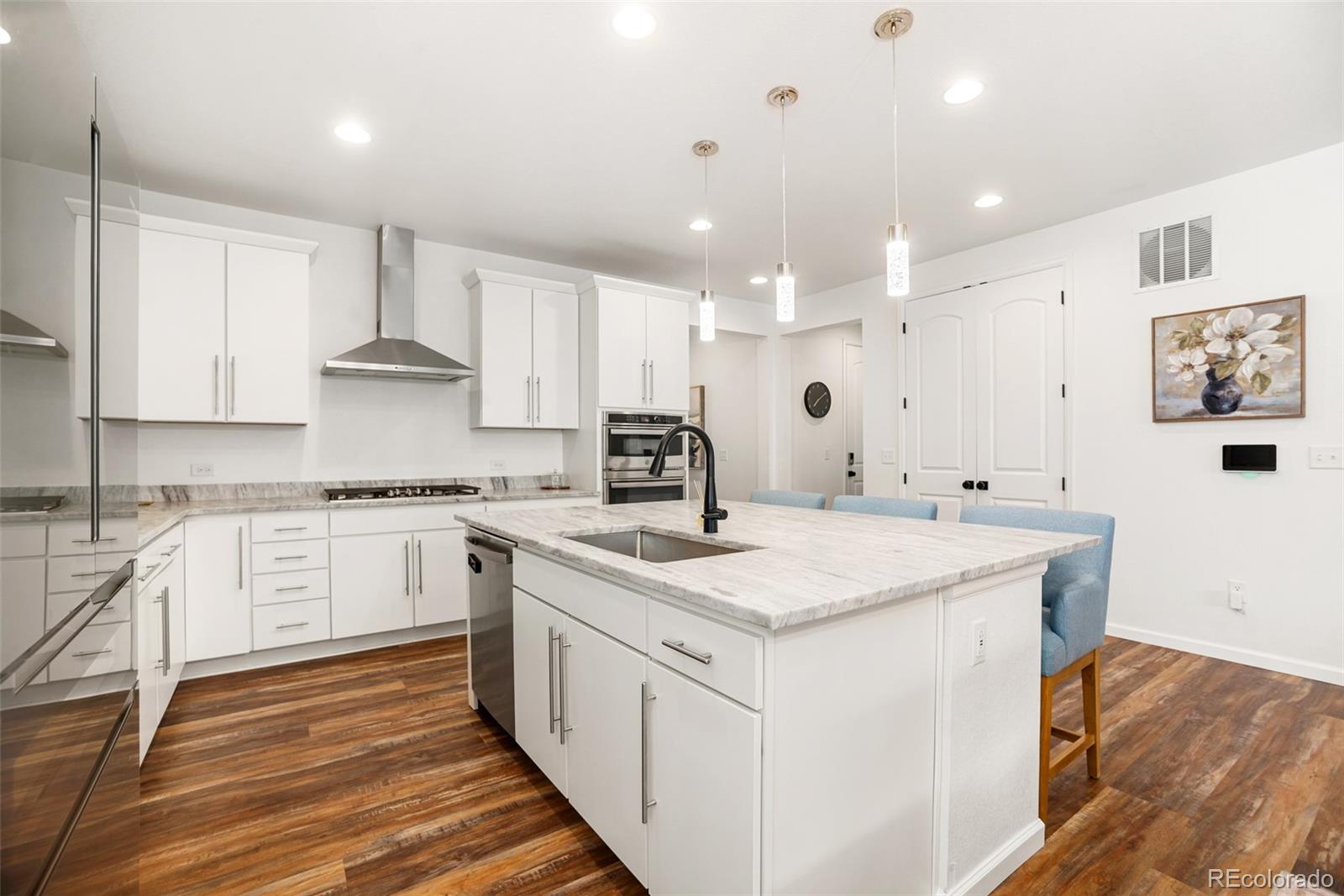 MLS Image #8 for 24777 e alamo place,aurora, Colorado