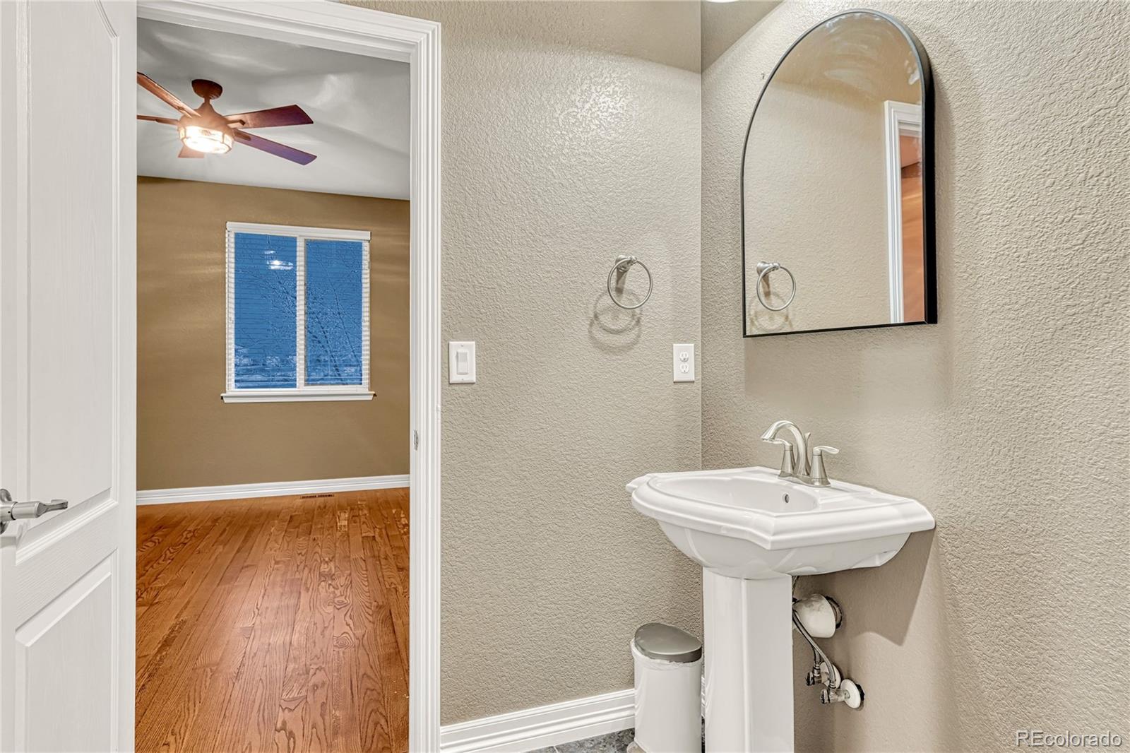 MLS Image #16 for 27208 e jamison place,aurora, Colorado