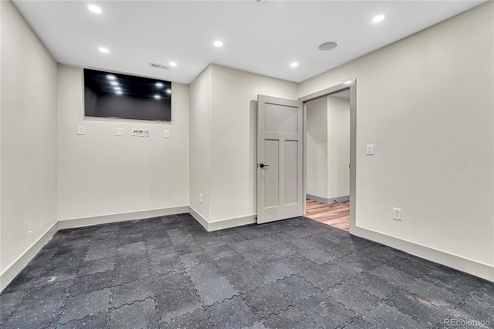 MLS Image #33 for 27208 e jamison place,aurora, Colorado