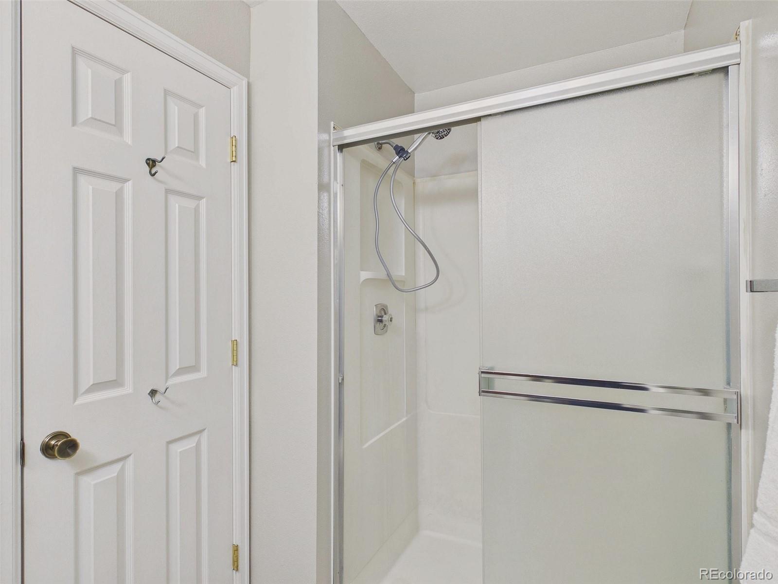 MLS Image #12 for 1140 s monaco parkway,denver, Colorado