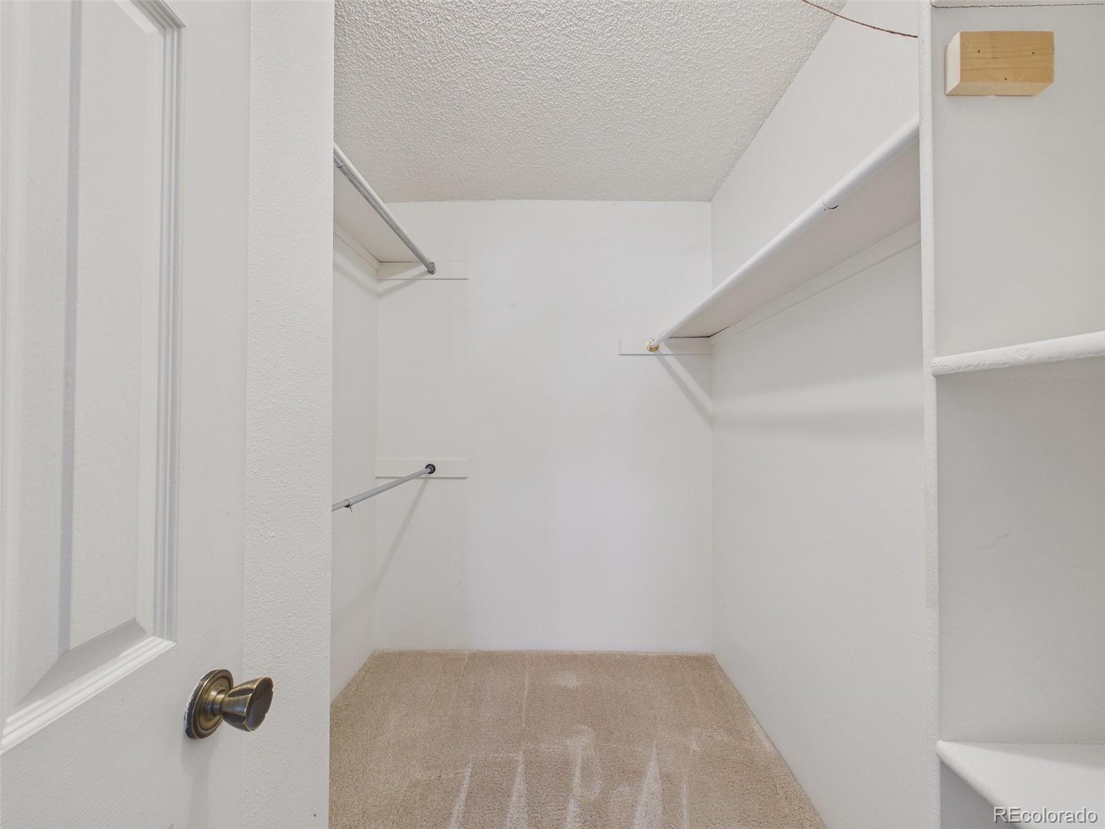 MLS Image #8 for 1140 s monaco parkway,denver, Colorado