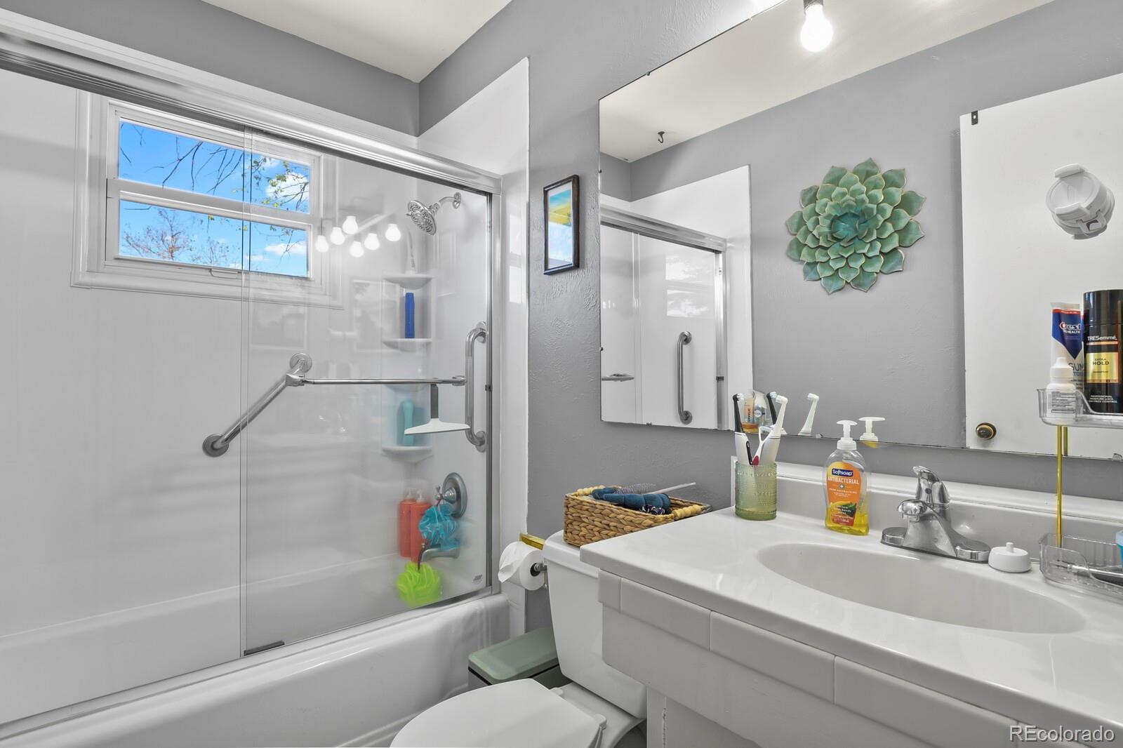 MLS Image #17 for 1702  grant avenue,colorado springs, Colorado