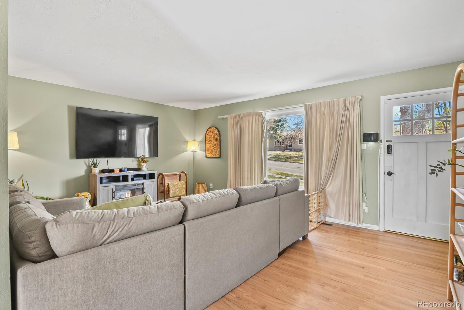 MLS Image #4 for 1702  grant avenue,colorado springs, Colorado