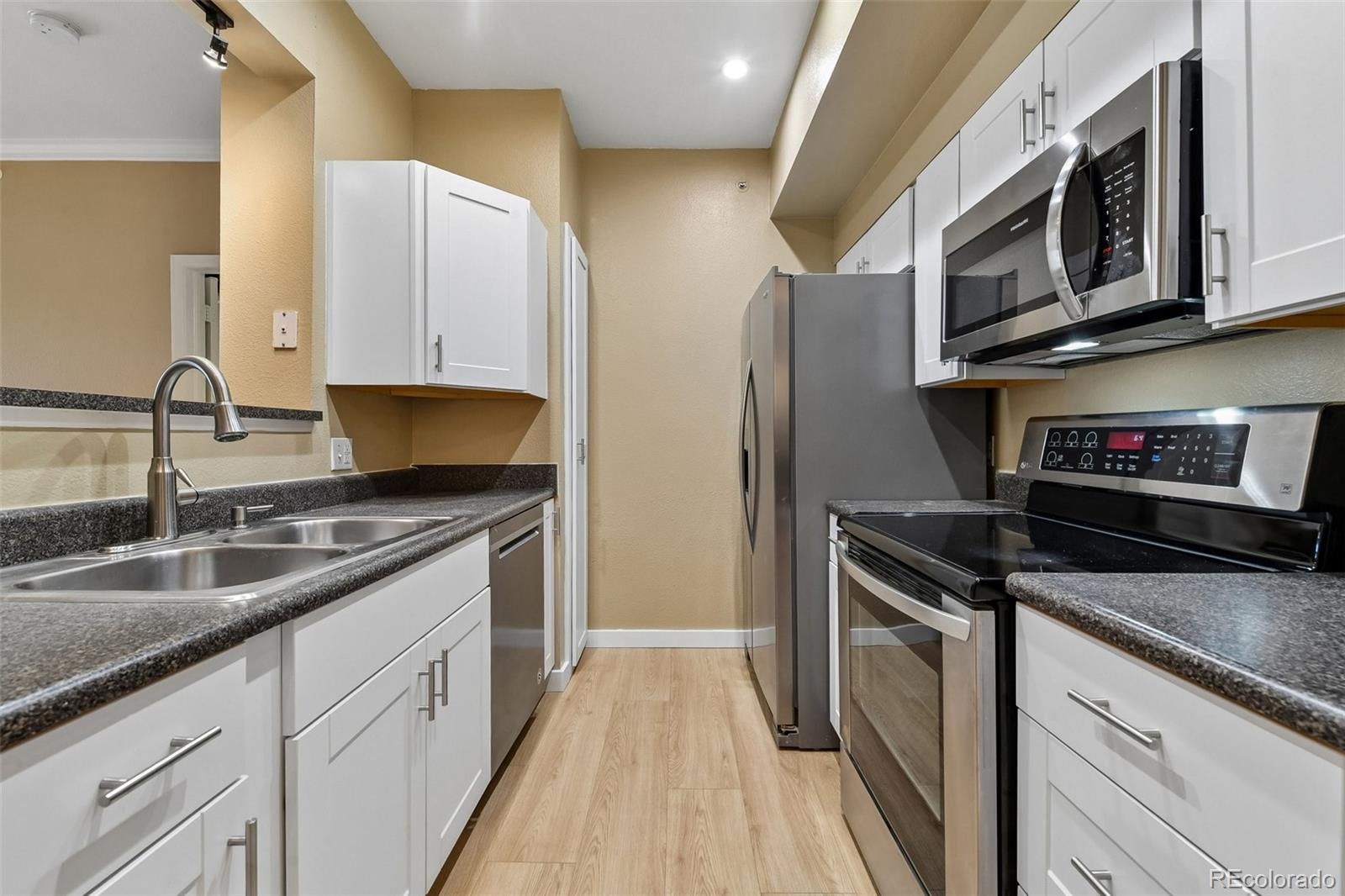MLS Image #4 for 7438 s quail circle,littleton, Colorado
