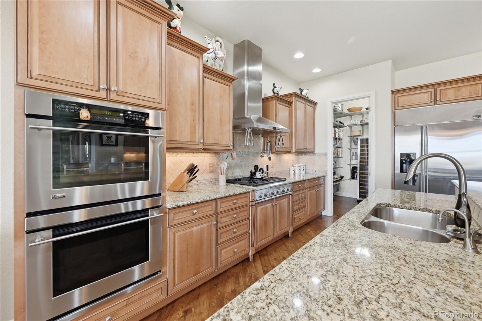 MLS Image #11 for 8120 s blackstone parkway,aurora, Colorado