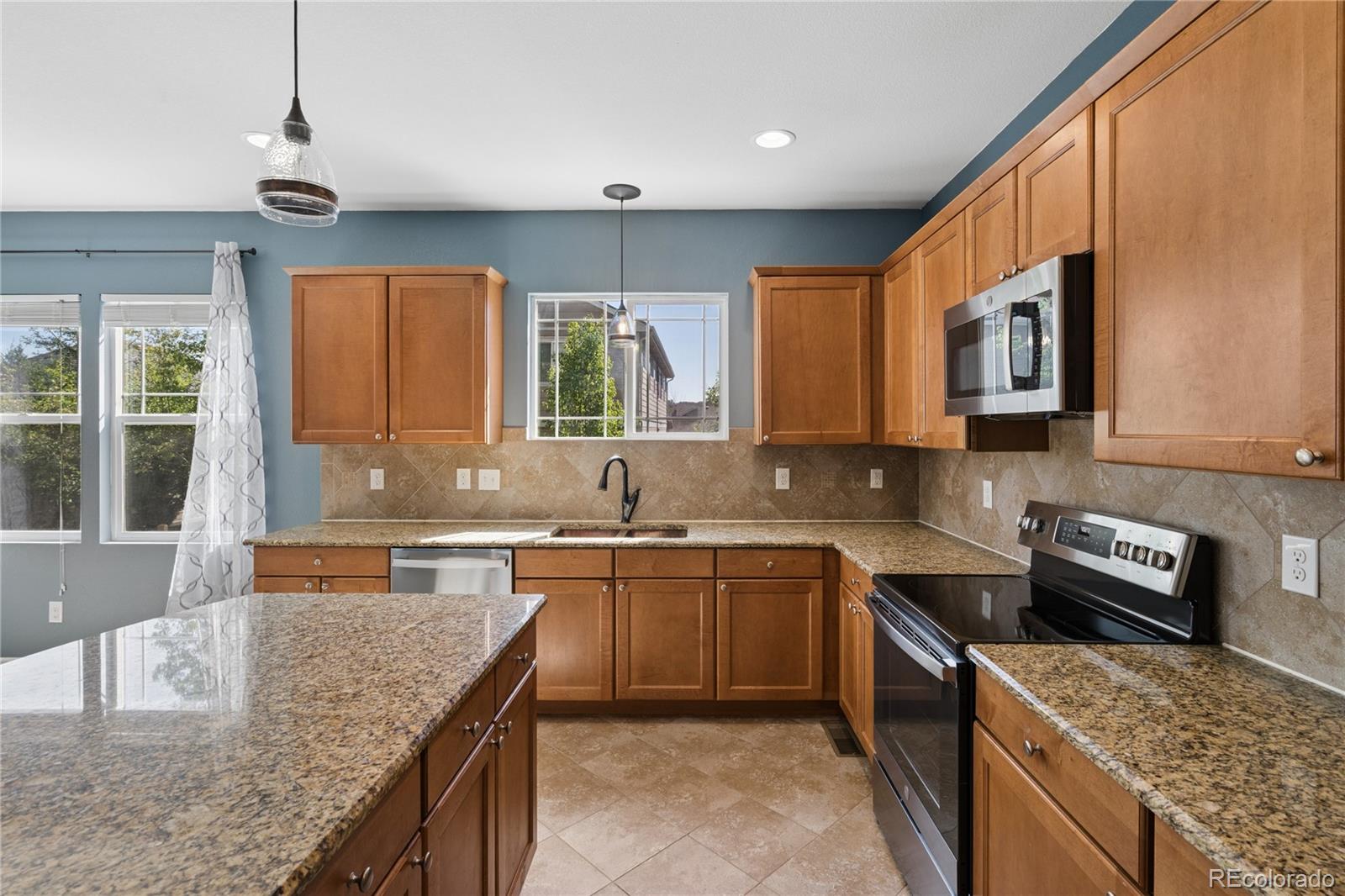 MLS Image #14 for 5054 s shawnee street,aurora, Colorado