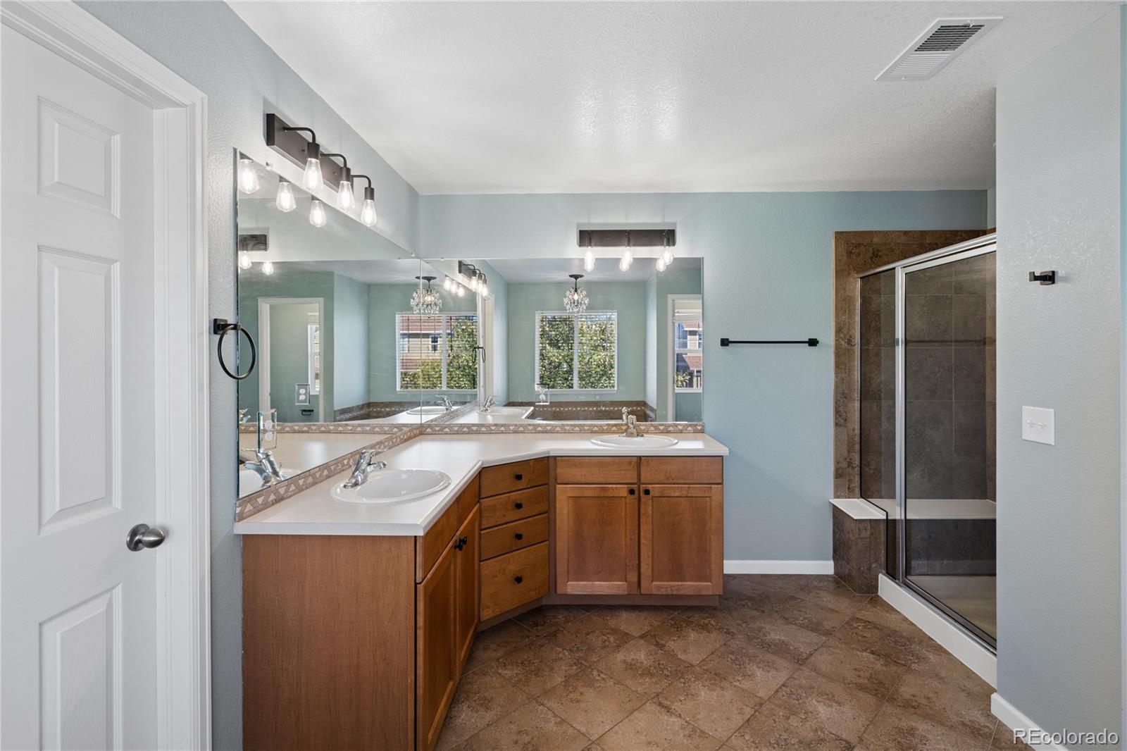 MLS Image #29 for 5054 s shawnee street,aurora, Colorado