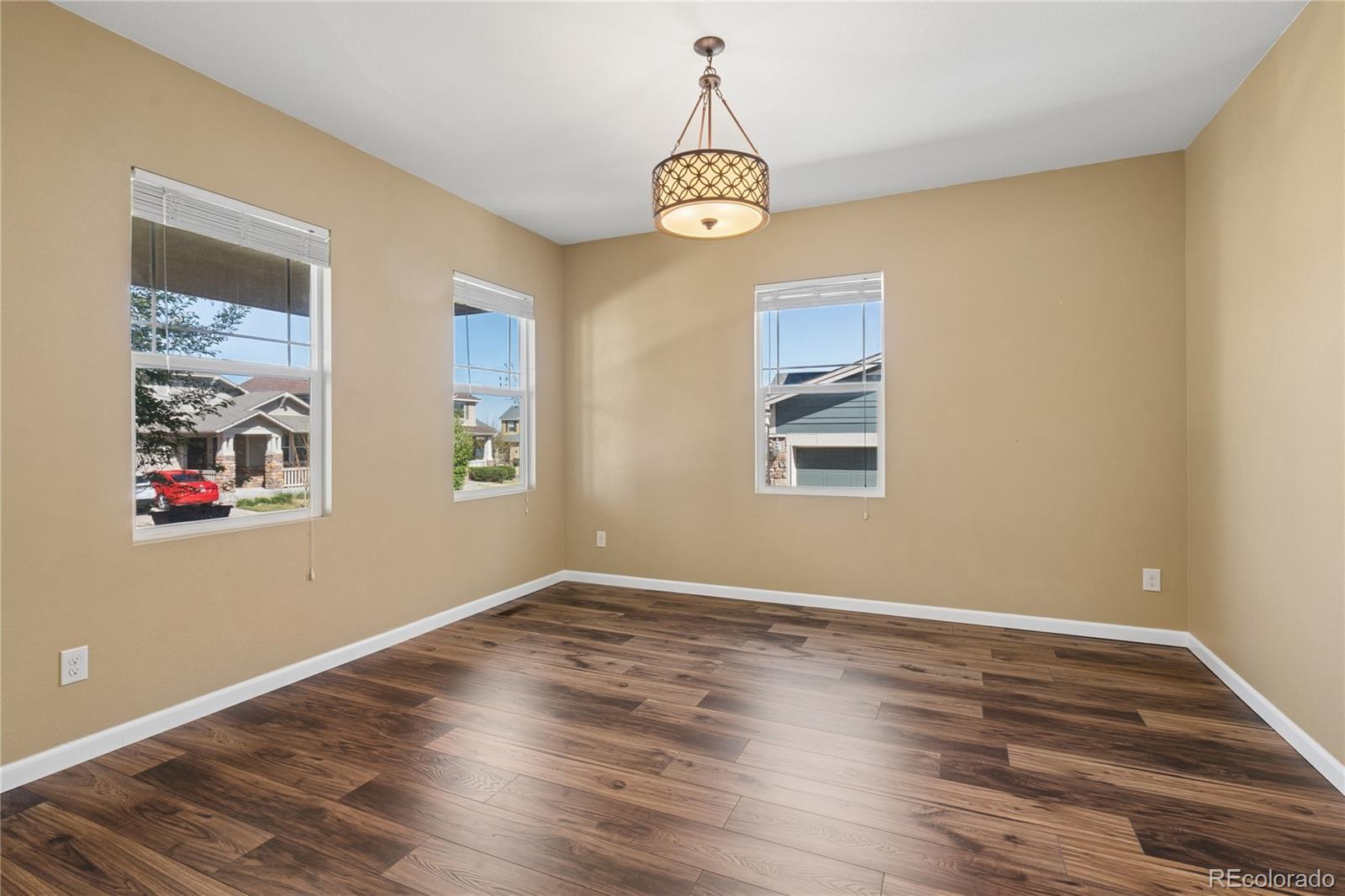 MLS Image #5 for 5054 s shawnee street,aurora, Colorado