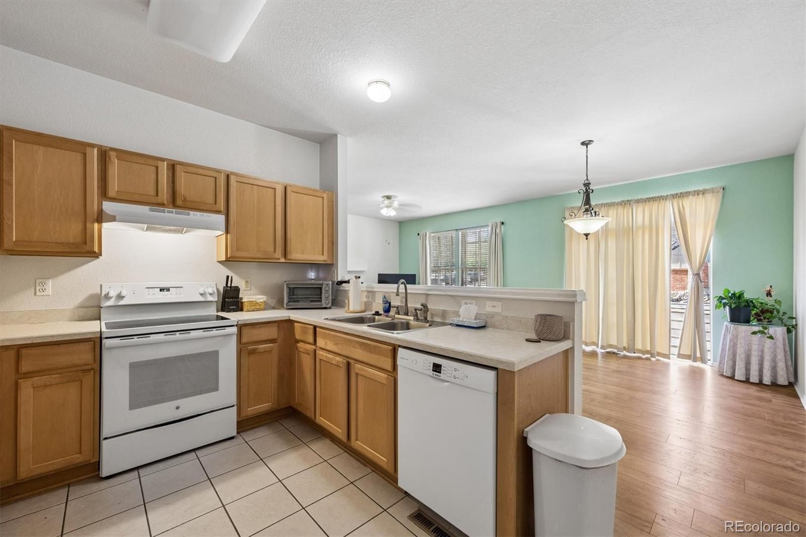 MLS Image #7 for 847 s evanston circle ,aurora, Colorado