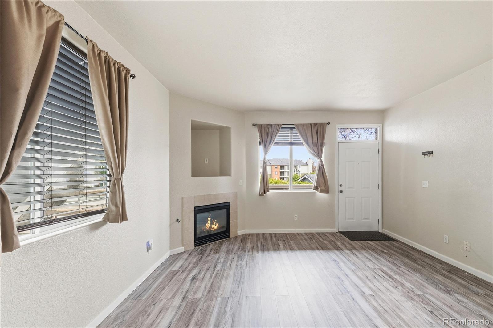 MLS Image #3 for 1010 s yampa street,aurora, Colorado