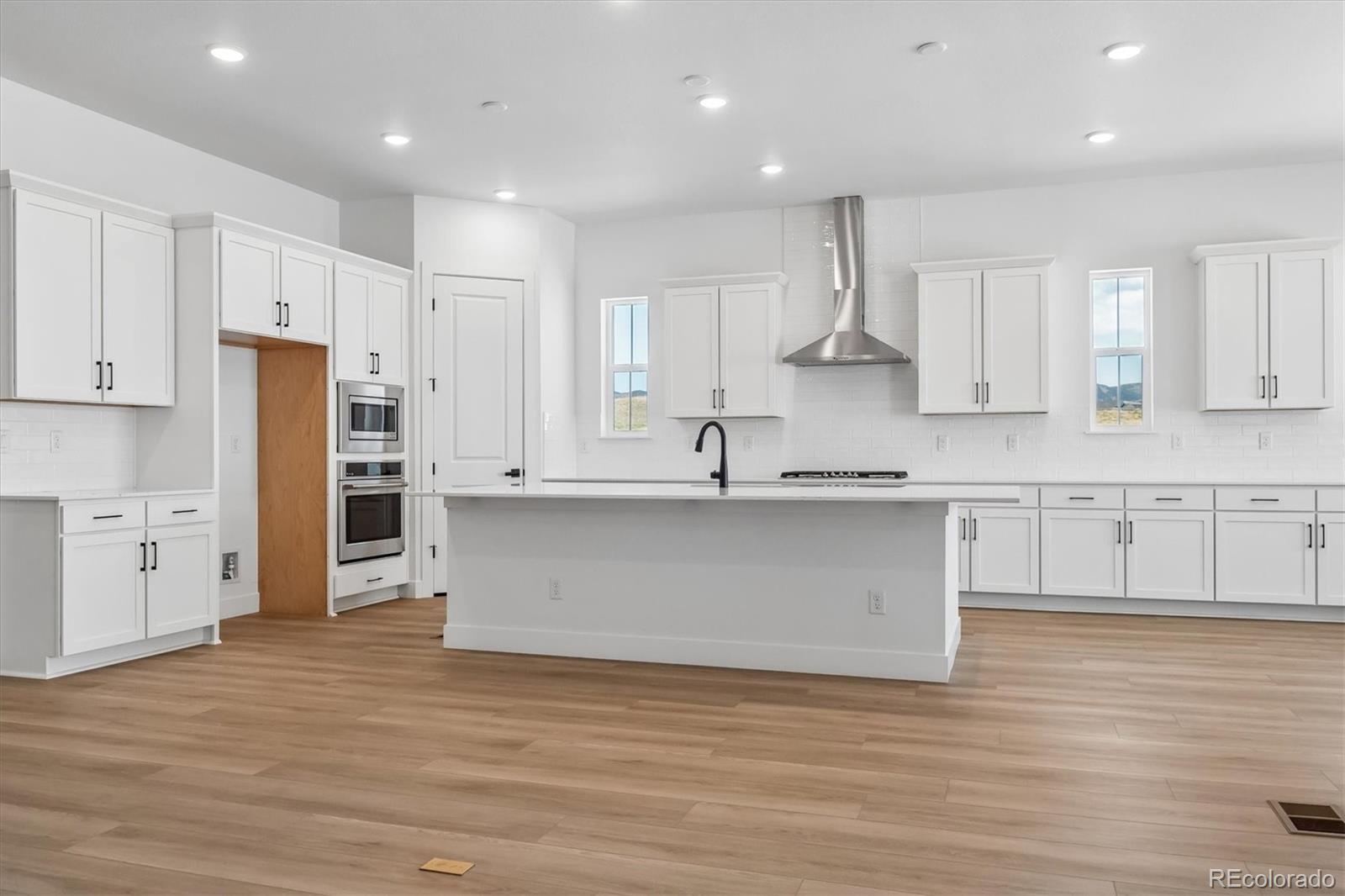 MLS Image #11 for 8610  yellowcress street,littleton, Colorado