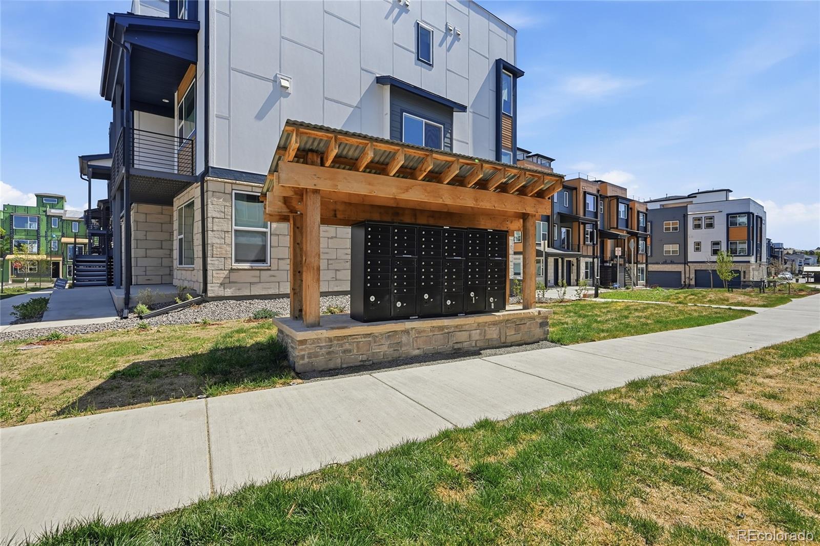 MLS Image #2 for 2570  josephine way,louisville, Colorado